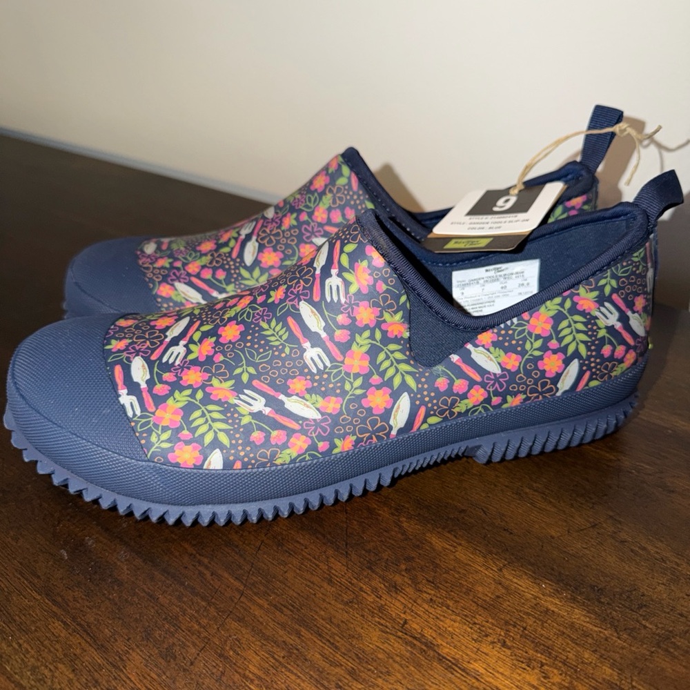 Western Chief Navy Floral Garden Clog Mules